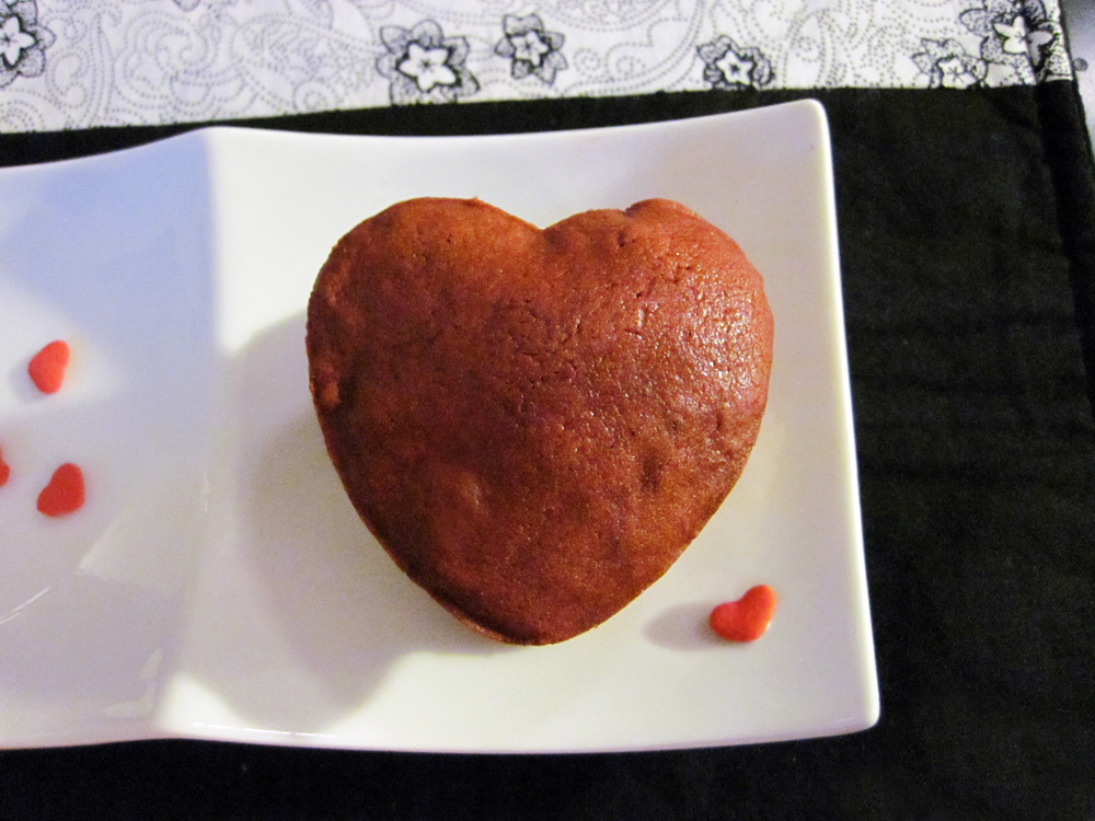An Dyer's Heart Shaped Red Velvet Whoopie Pie An Dyer's Heart Shaped Red Velvet Whoopie Pie